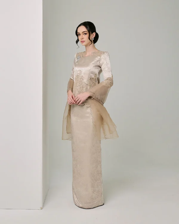 RHEA MAHARANEE - CHAMPGNE